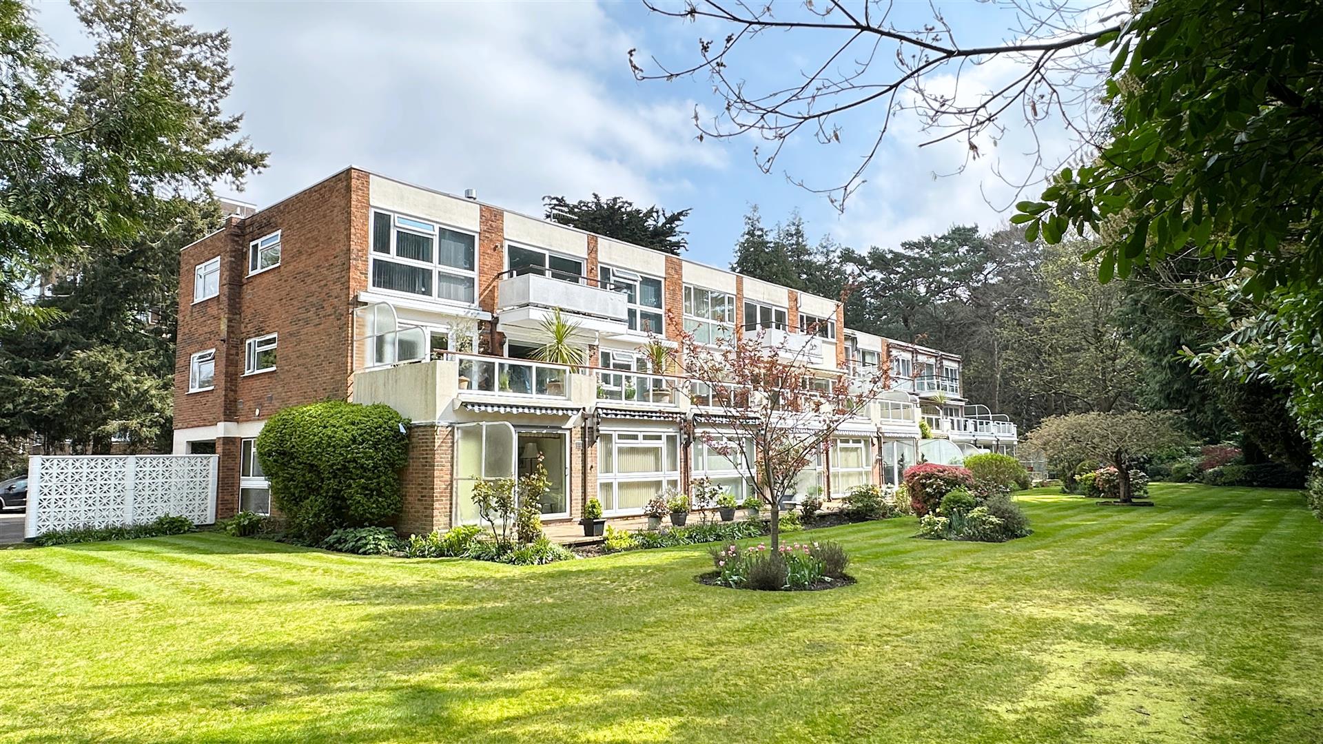 3 Bedroom Apartment First Floor The Avenue, Poole